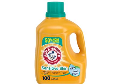 Image: Arm & Hammer 100-Loads Sensitive Skin Fresh Scent Laundry Detergent Liquid (4.44L)